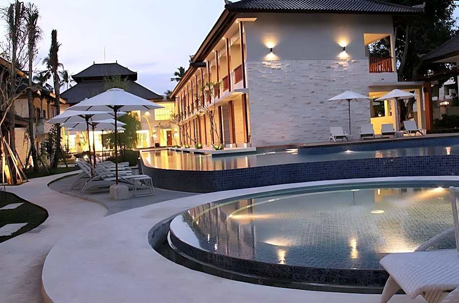 Grand Whiz Hotel Nusa Dua