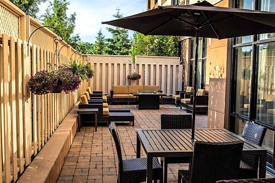 Courtyard by Marriott Kingston Highway 401/Division Street