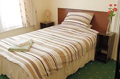 Comfort Single Room with Shared Bathroom