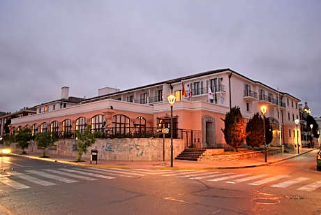 Hotel Francisco De Aguirre