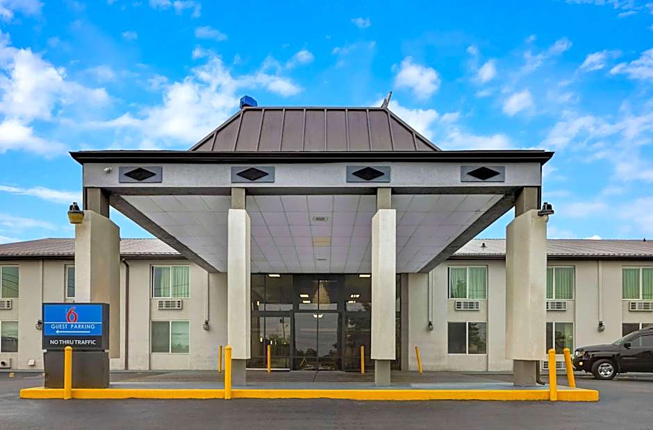 Motel 6 Indianapolis IN