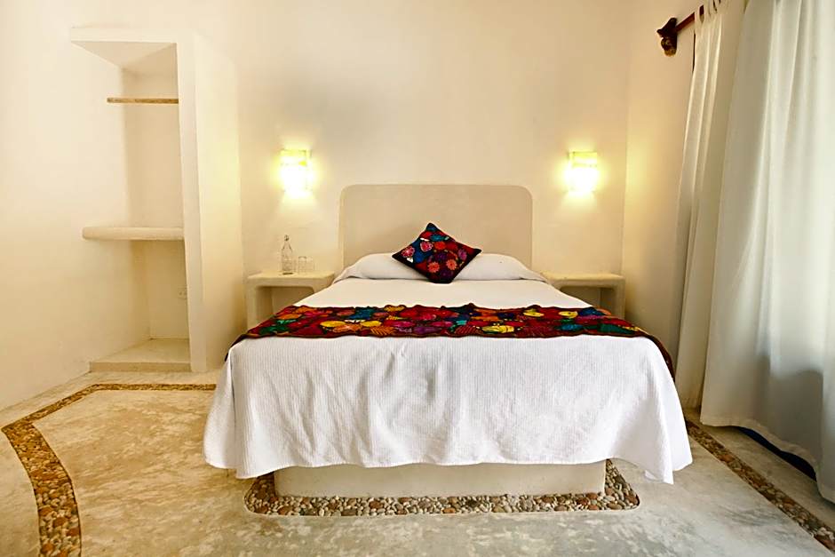 Casa Iguana Holbox - Beachfront Hotel