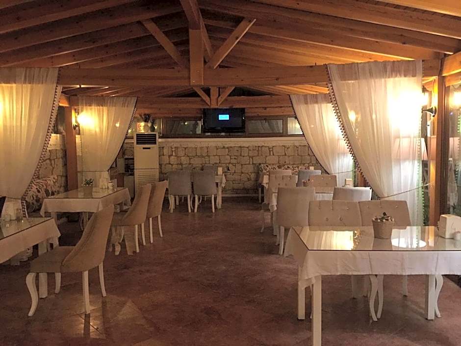 Kemerlihan Deluxe Hotel