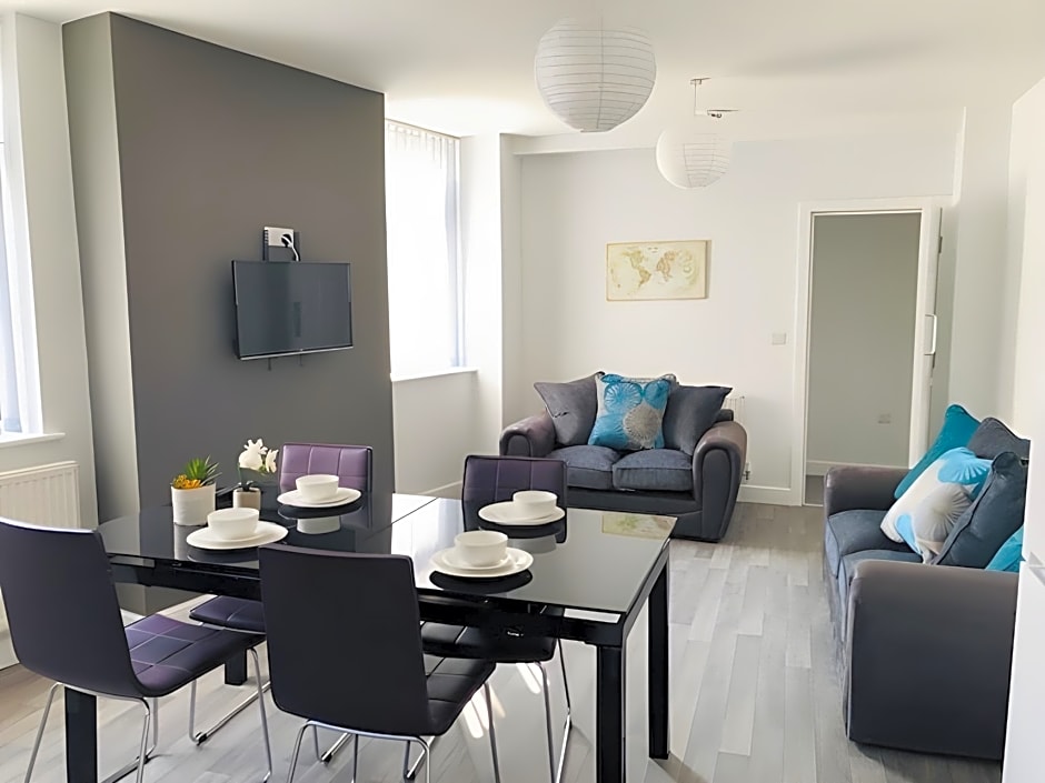 Townhouse @ 51 Balfour St -Stoke