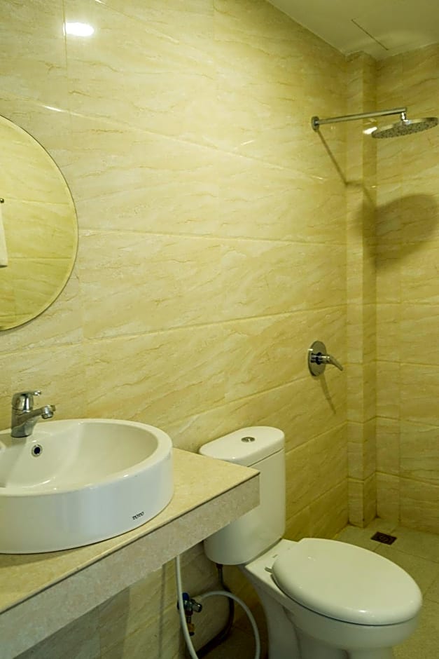 Vaccinated Staff - OYO 676 Hotel Osaka