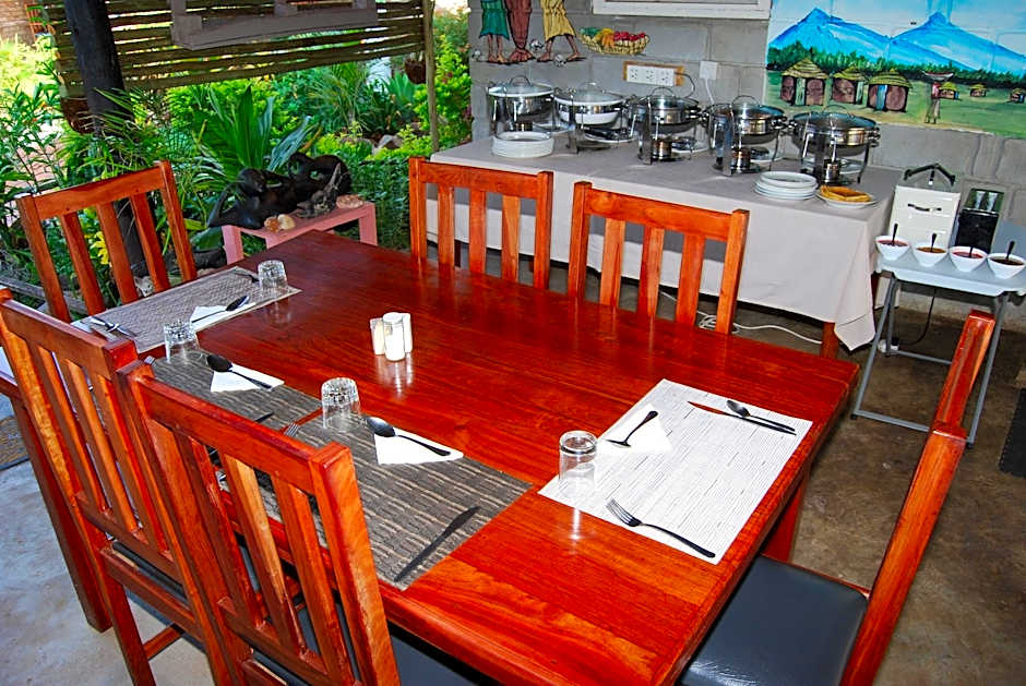 Dzimbahwe Guest Lodge