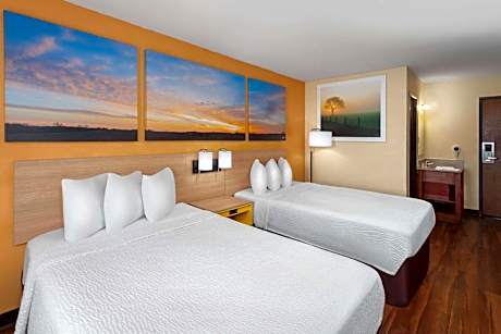 Days Inn by Wyndham Rockford I-90 Casino District