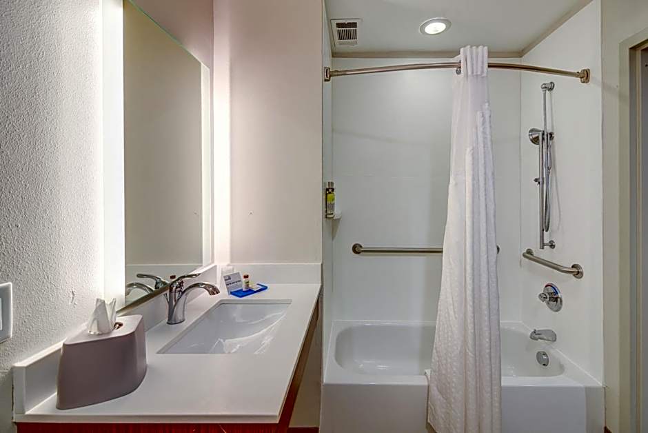 Holiday Inn Express Hotel & Suites Foley By IHG