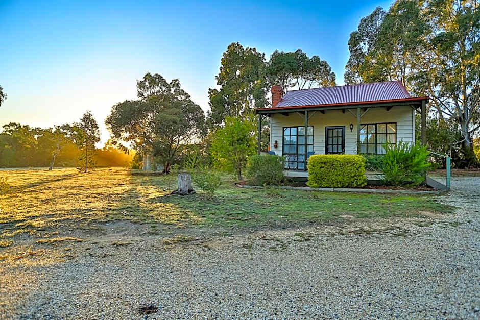 Mountain View Motor Inn & Holiday Lodges