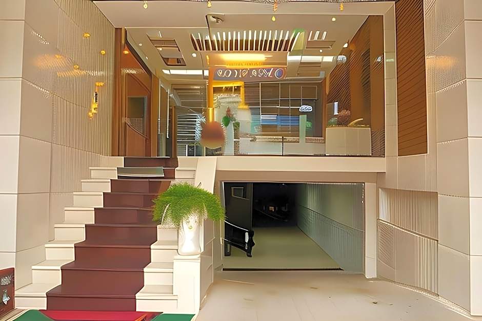 Van Ha Hotel Etown - Nhà Ga T3 Sân Bay TSN