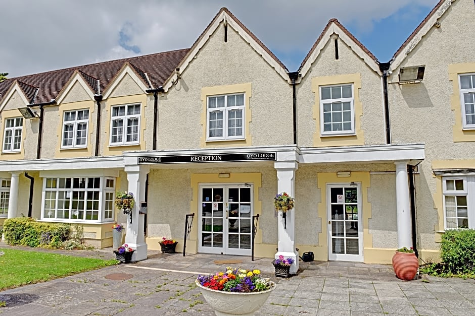 Lodge - Birmingham Airport & Nec