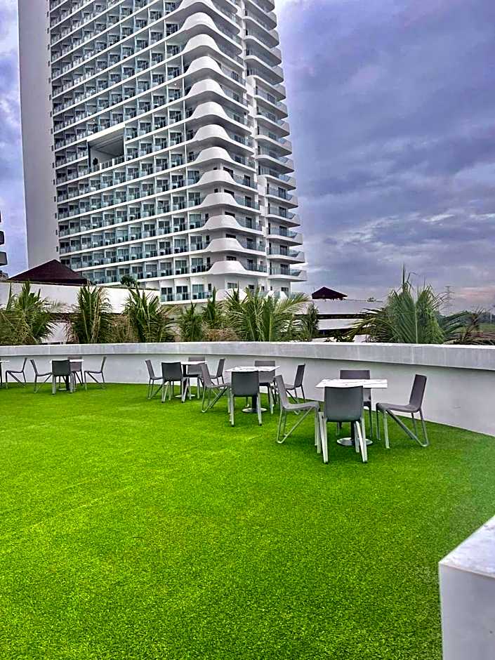 Real Serene Suite by AZURE NORTH