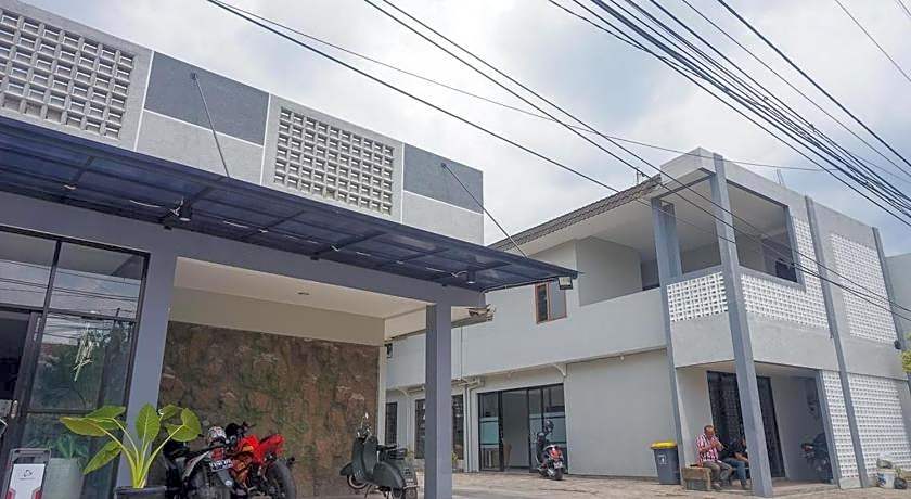 RedDoorz Plus @ Kalpataru