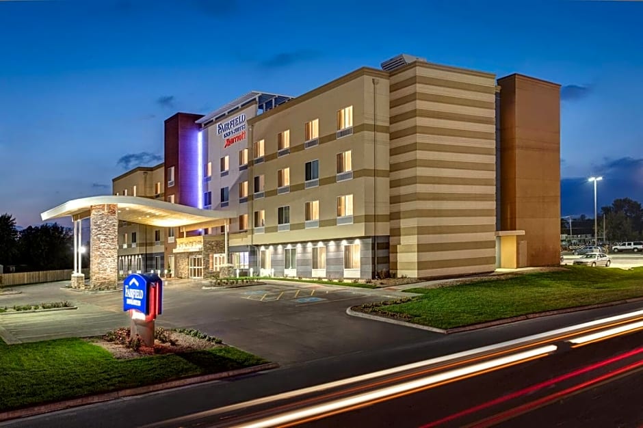 Fairfield Inn & Suites by Marriott Lincoln Airport