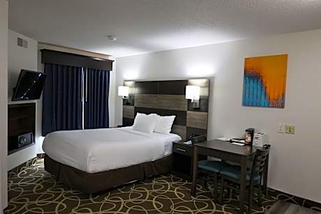 Queen Suite with Two Queen Beds - Non Smoking