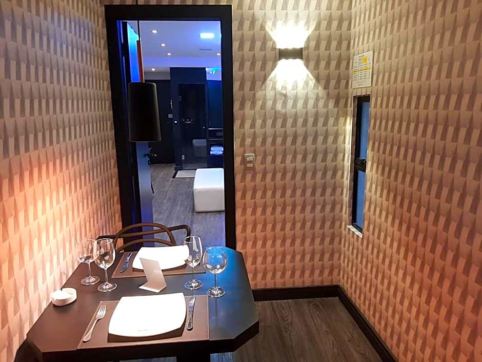 BAMBINA HOTEL -Adultos Somente