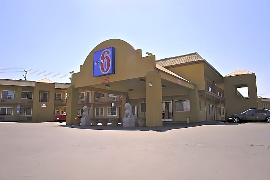 Motel 6-Visalia, CA