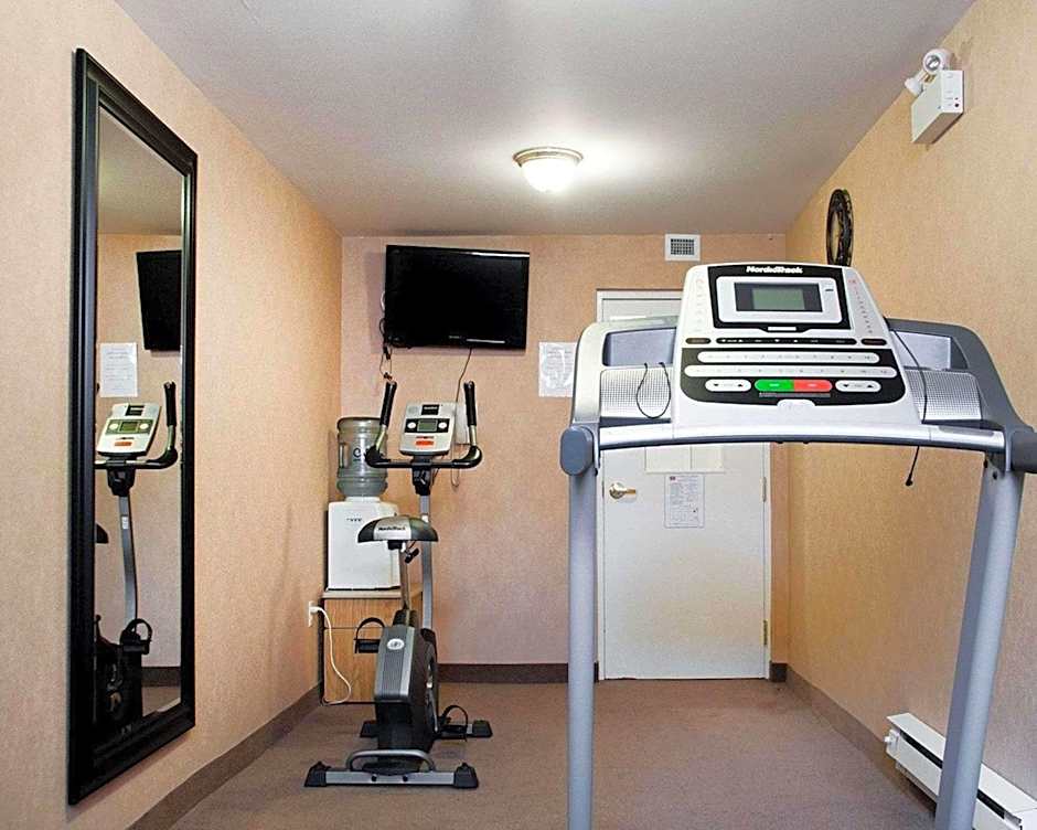 Woodstock Inn and Suites