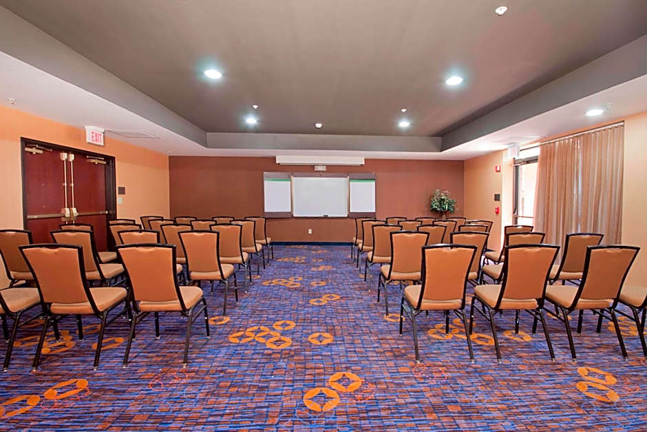 Courtyard by Marriott Milwaukee North/Brown Deer
