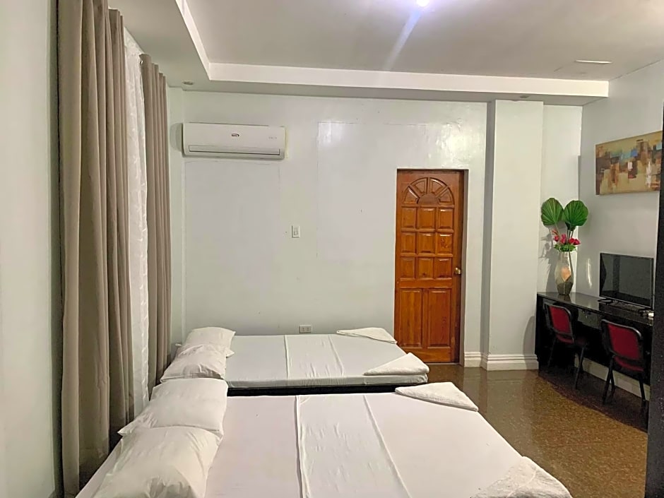 Adelaida Pensionne Hotel