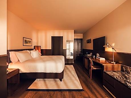 Junior Suite with Balcony
