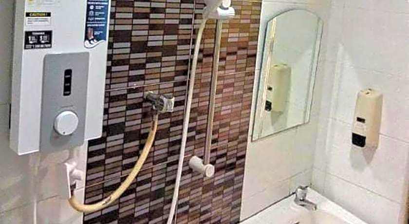 OYO 89480 Dream House Hotel