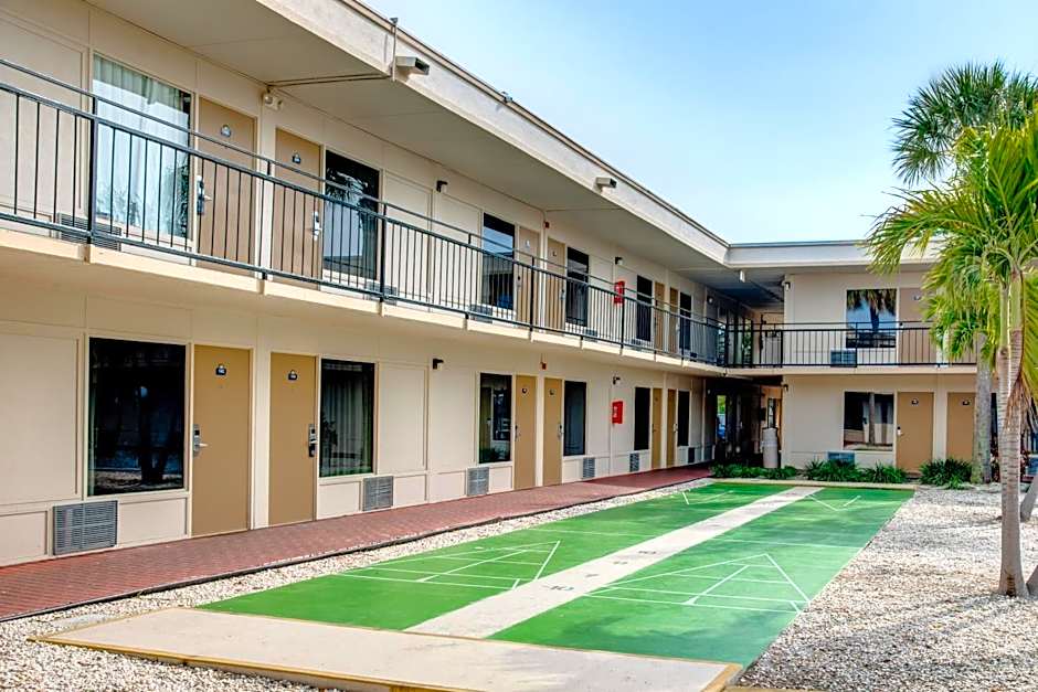 Super 8 by Wyndham St. Petersburg