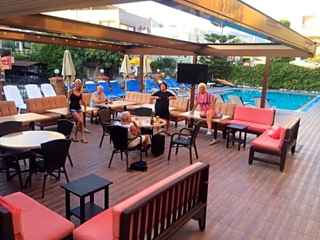 Sebnem Apart & Studio