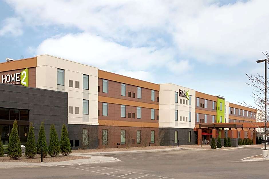 Home2 Suites By Hilton Milwaukee Airport, WI