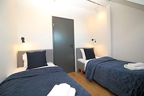 Two-Bedroom Apartment with Sauna and Old town View A41