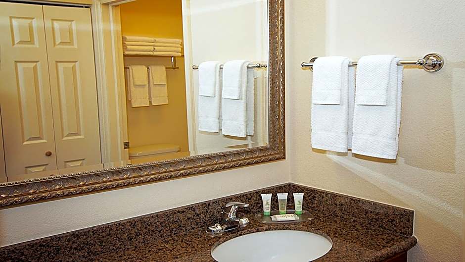 Staybridge Suites Wichita By IHG