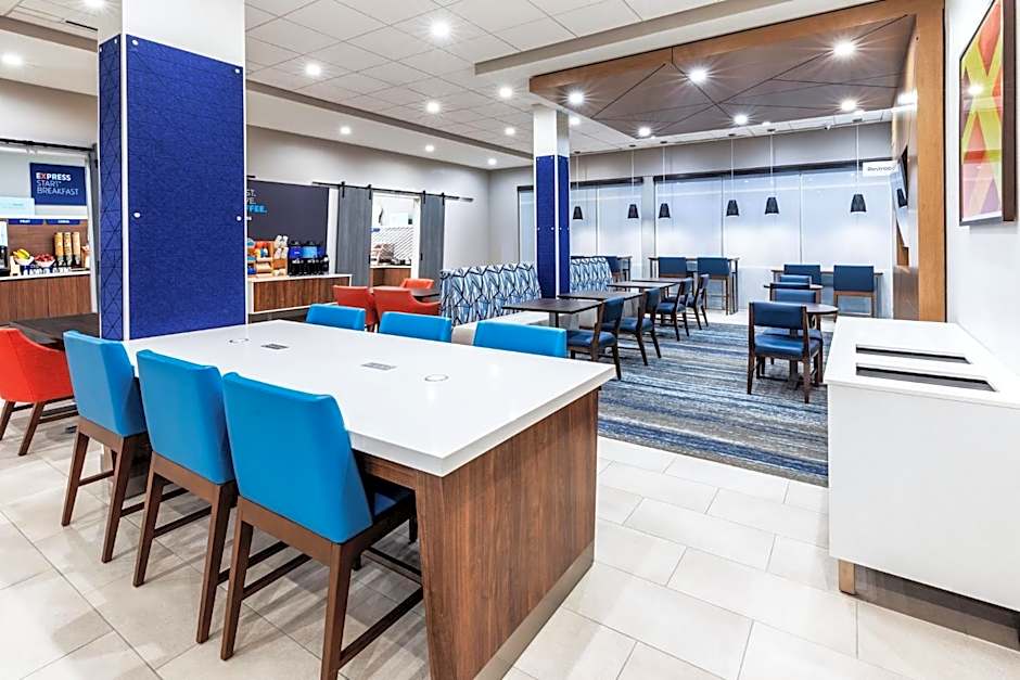 Holiday Inn Express & Suites Senatobia I-55 By IHG