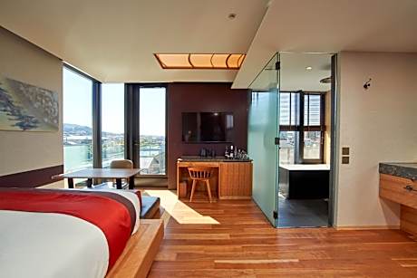 Superior Queen Room