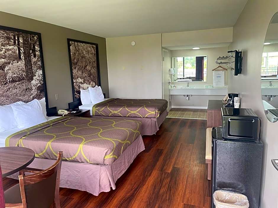 Super 8 by Wyndham Valdosta Mall