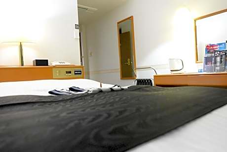 Double Room with Small Double Bed - Non-Smoking