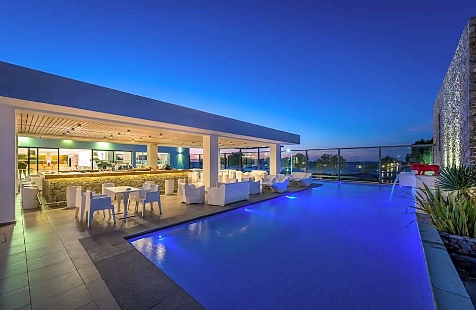 Diamond Deluxe Hotel - Adults Only