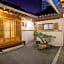 Gaeunchae Hanok Guesthouse Jeonju