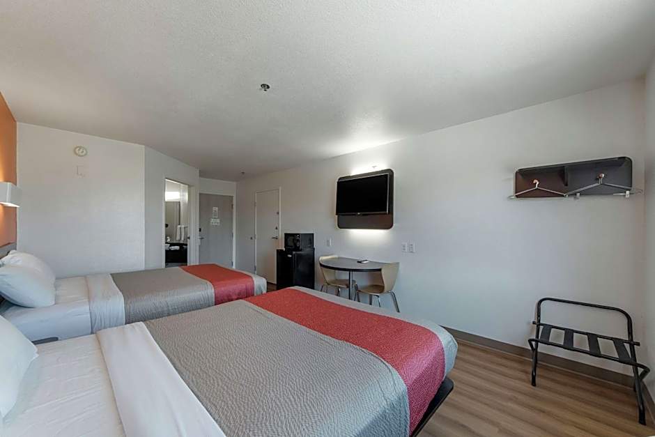 Motel 6-San Antonio, TX - Downtown - Alamo Dome