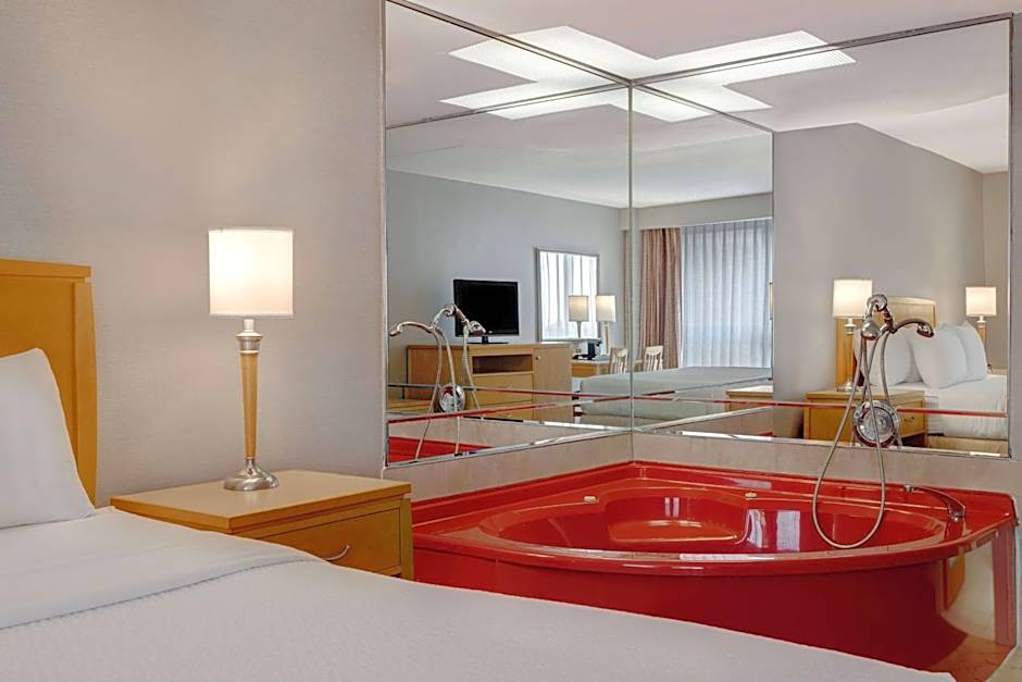 Days Inn by Wyndham Niagara Falls Near The Falls
