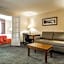 Clarion Inn & Suites At The Outlets Of Lake George