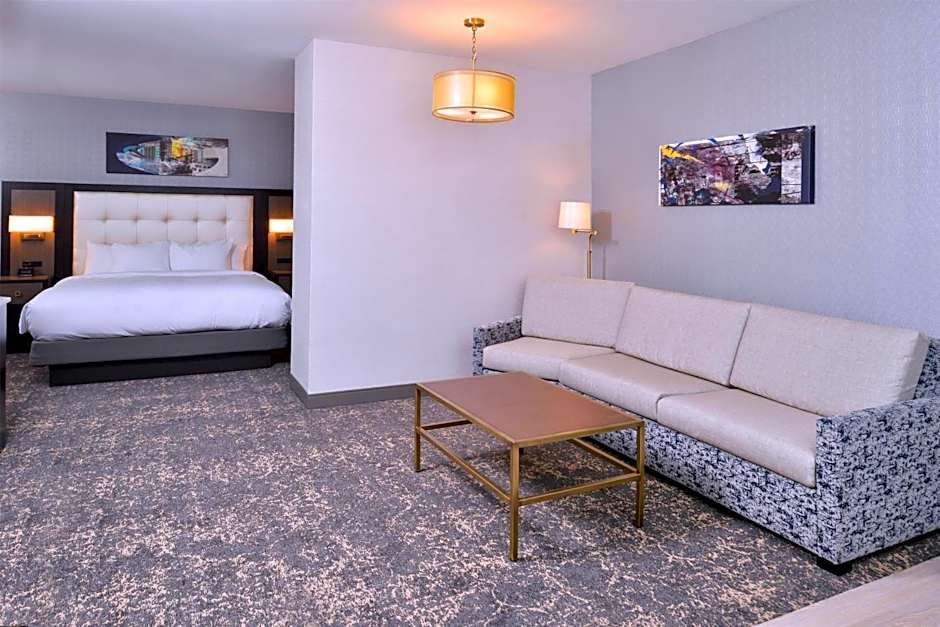 DoubleTree by Hilton Hotel Utica