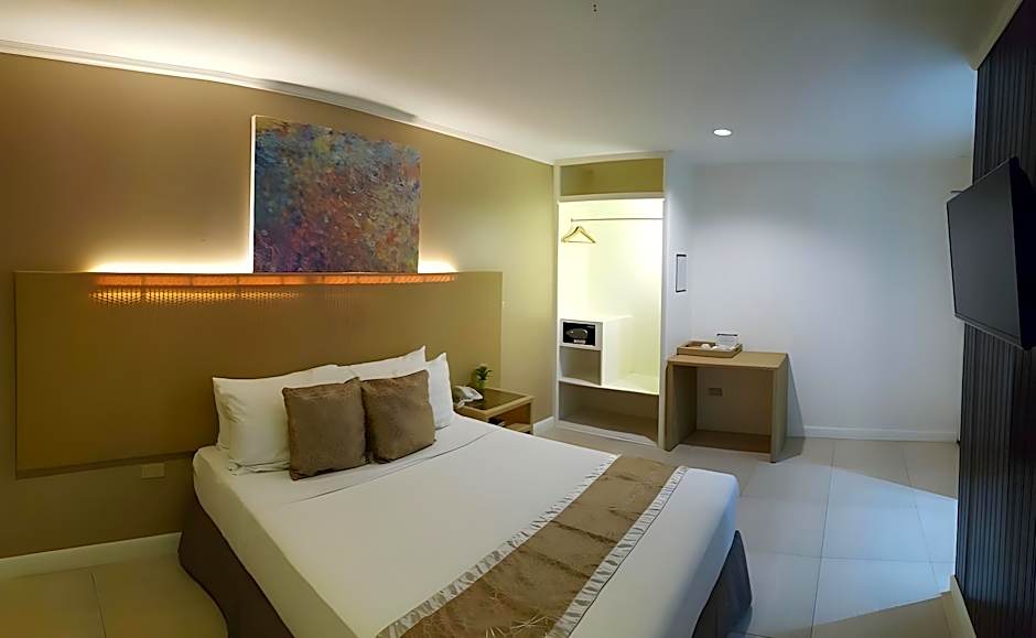 Hotel Bahia Subic Bay