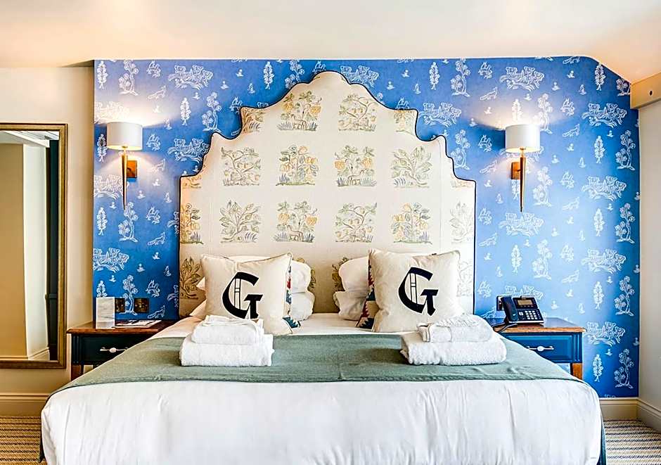 The George Hotel