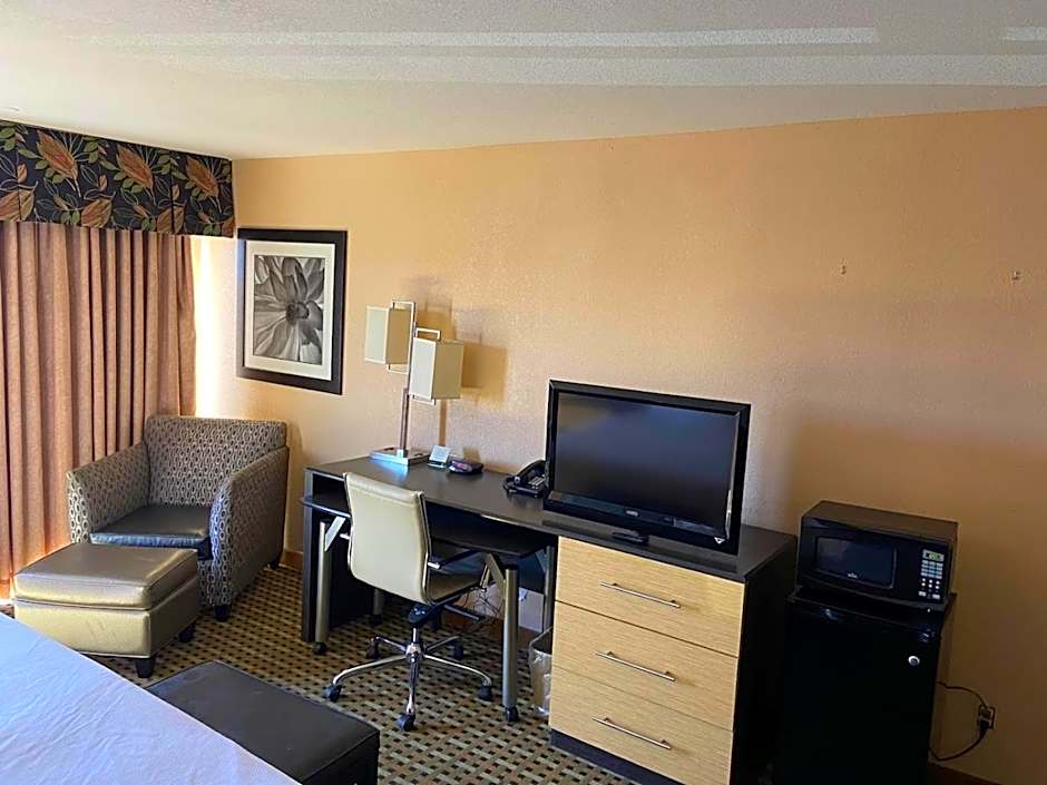 Quality Inn West Medical Center