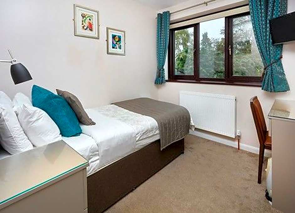 Conifers Guest House