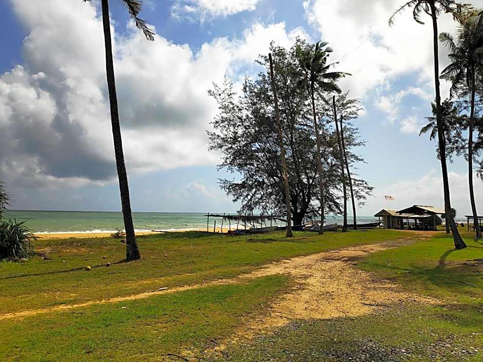 Semarak Beach Inn