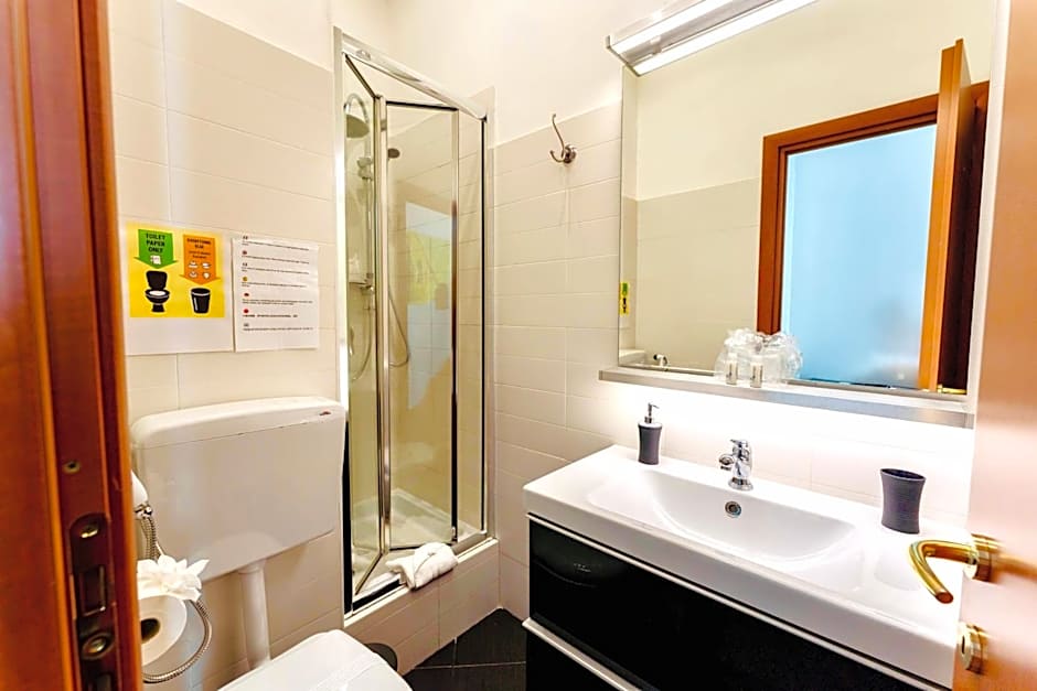 MICLAD Colosseum Guest House