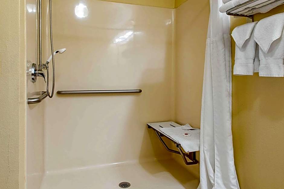 Quality Inn Jacksonville near I-72