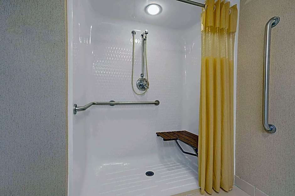 Days Inn by Wyndham Eagan Minnesota Near Mall of America