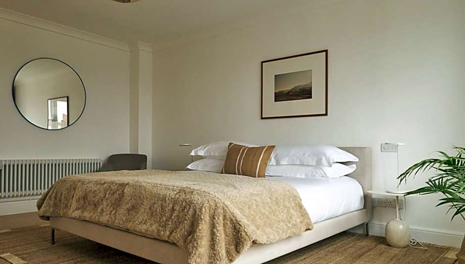 Europa House Apartments